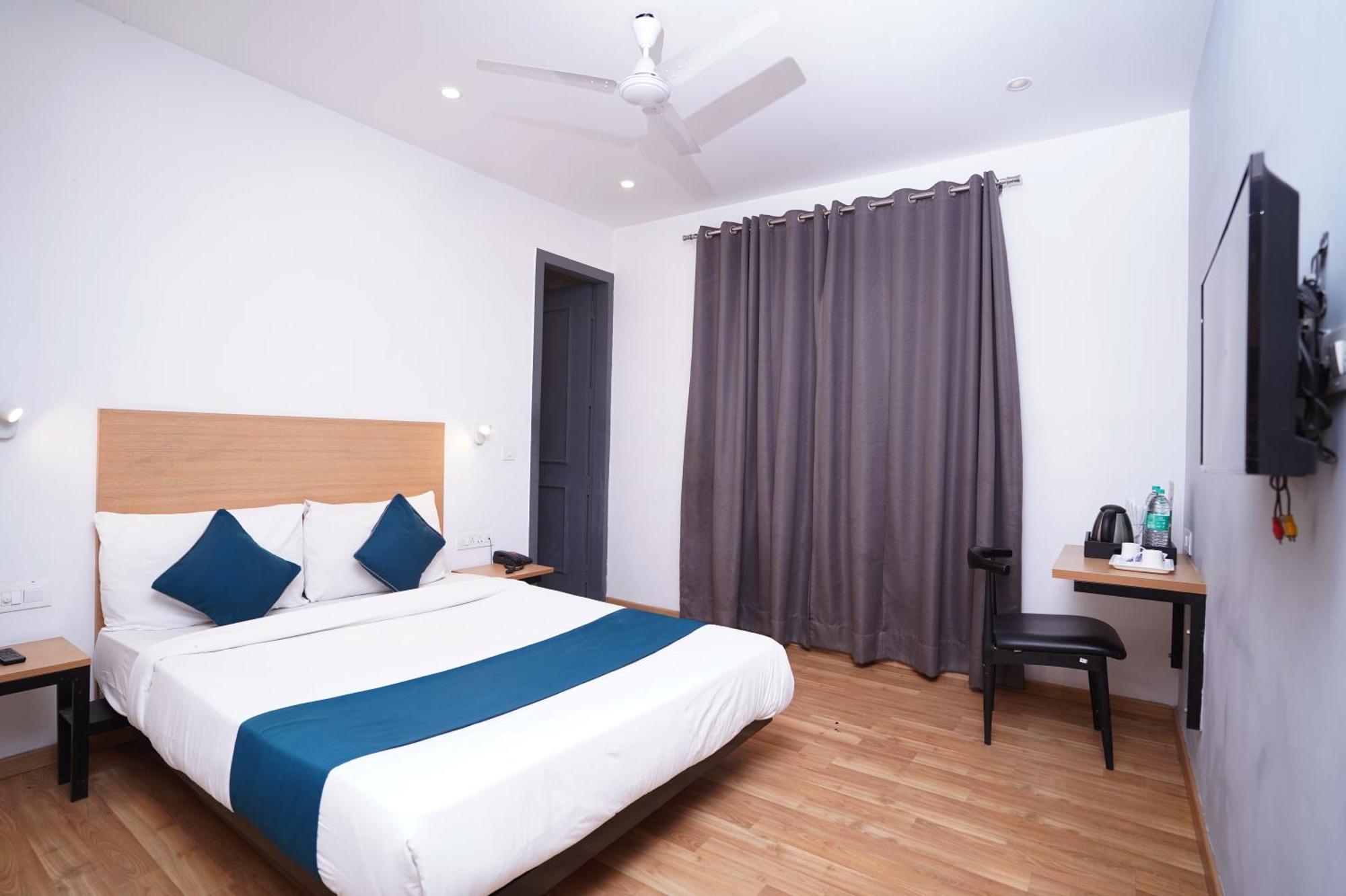 Hotel Mira Residency- Outer Ring Road, Paschim Vihar Delhi  Exterior photo