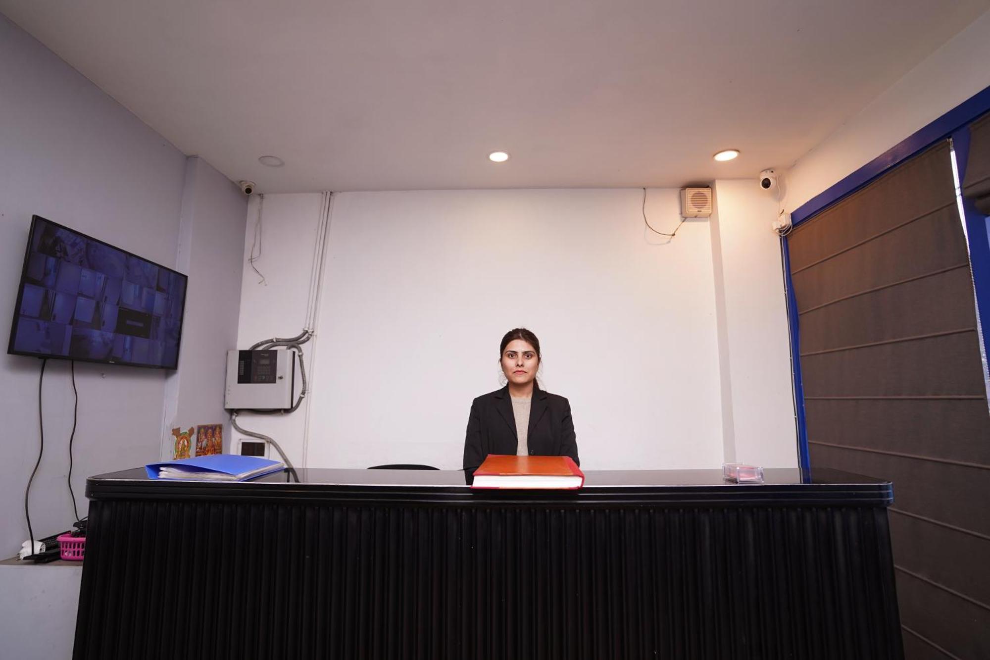Hotel Mira Residency- Outer Ring Road, Paschim Vihar Delhi  Exterior photo